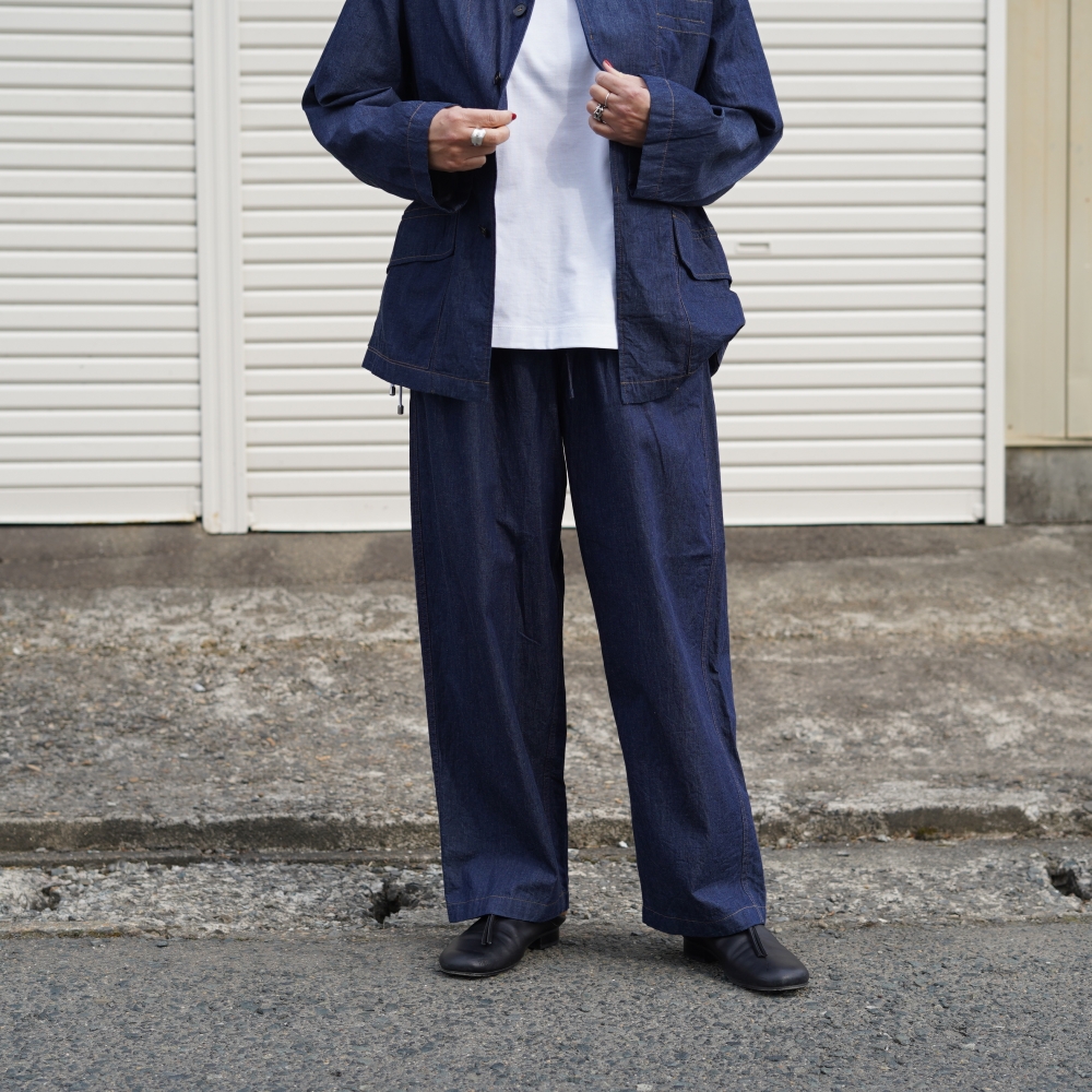 <span> デニムを軽やかに楽しむ、maison de soilのセットアップ </spam>