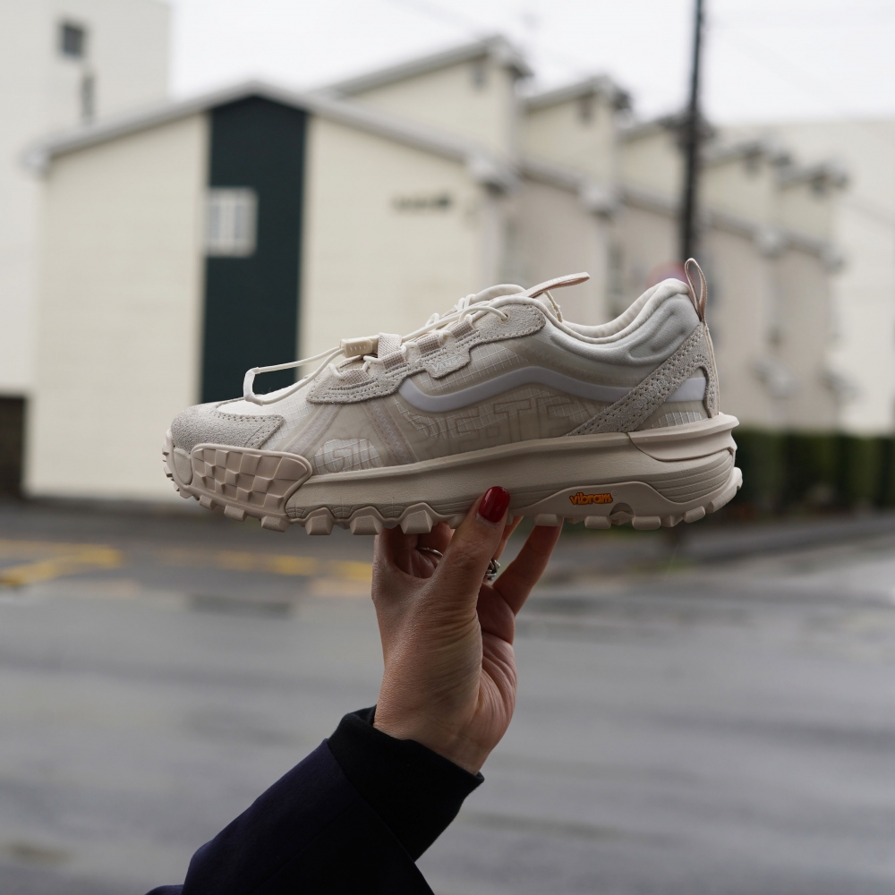 <SPAN> 油断ならない春の救世主、VANS Crosspath </SPAN>