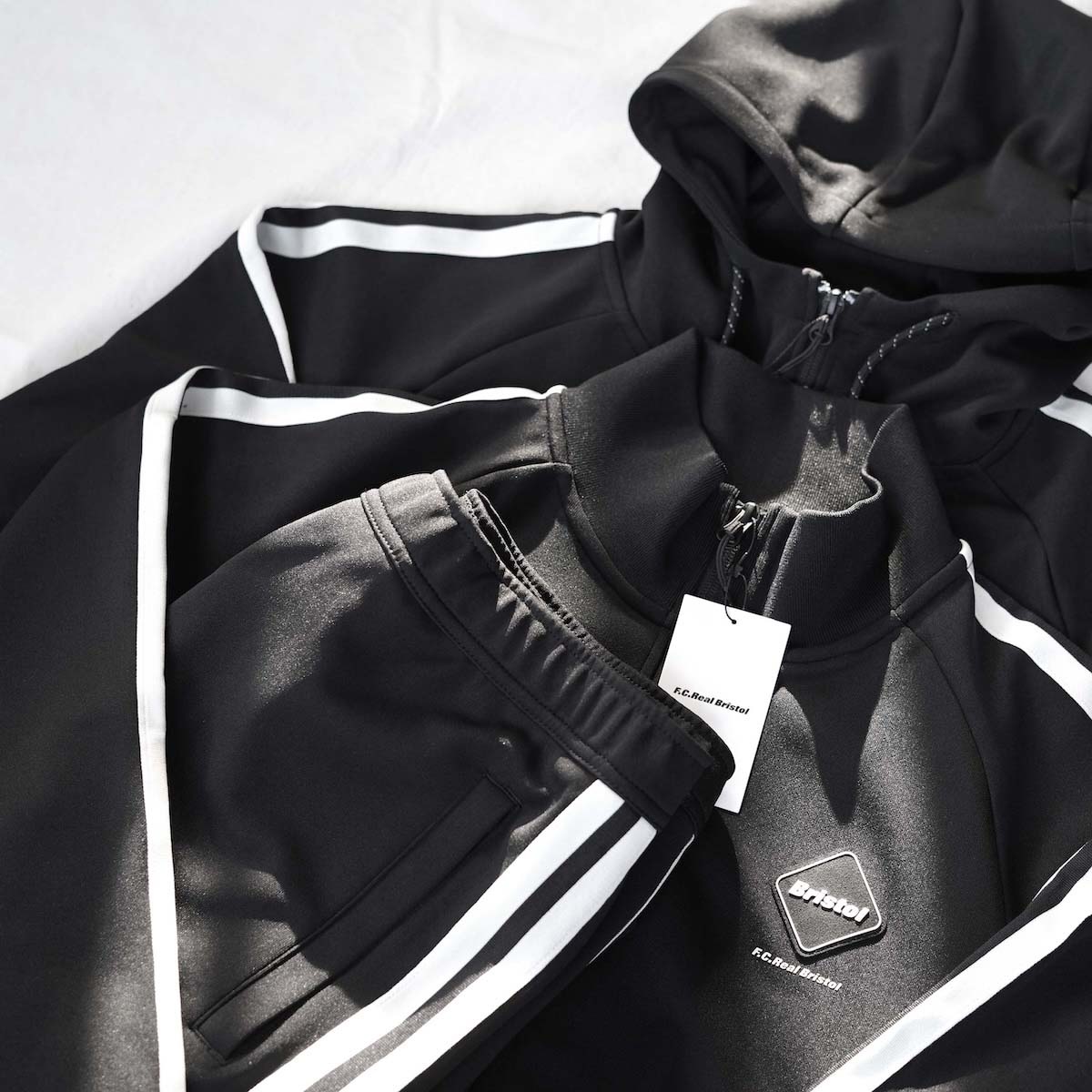 <SPAN> FCRBのスタートはTRAINING TRACKシリーズから。 </SPAN>