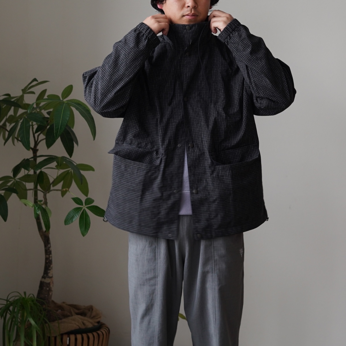 <SPAN>Jackman らしい落とし込みの立ち襟ジャケット。</SPAN>