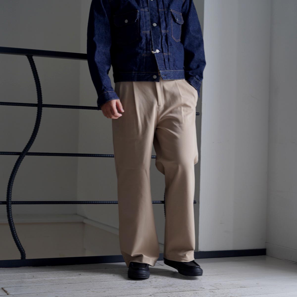 <span>春といえばチノ。CURLYより、さじ加減の良い一本が到着。</span>