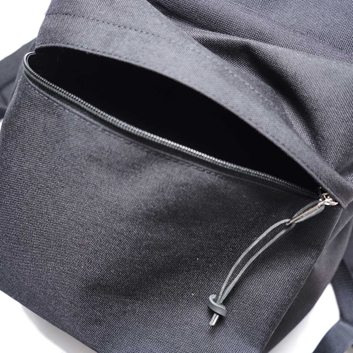 Aeta / BACKPACK DC : M (Black) フロントポケット