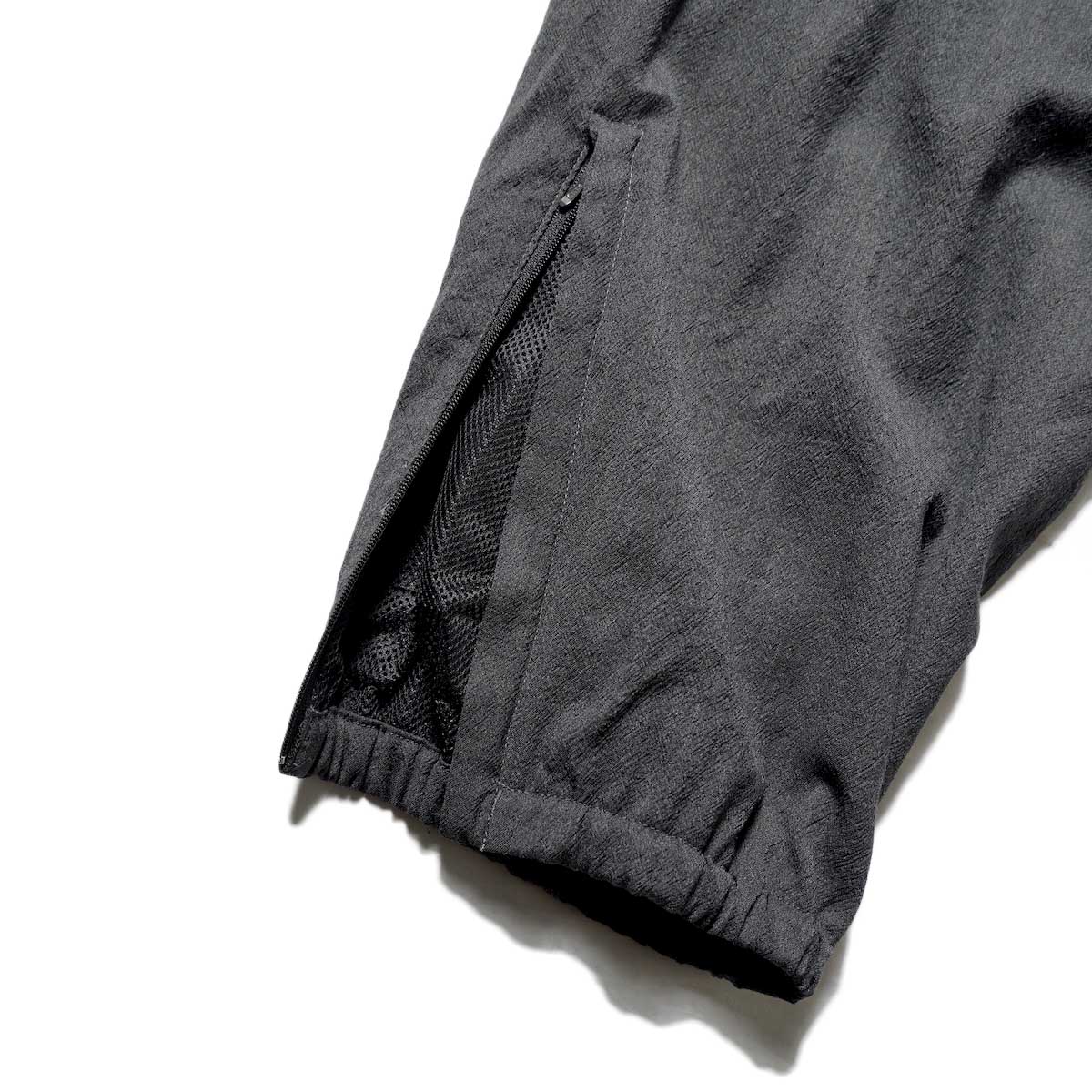 blurhms / Wool Rayon Silk Track Pants (Heather Charcoal)ファスナー