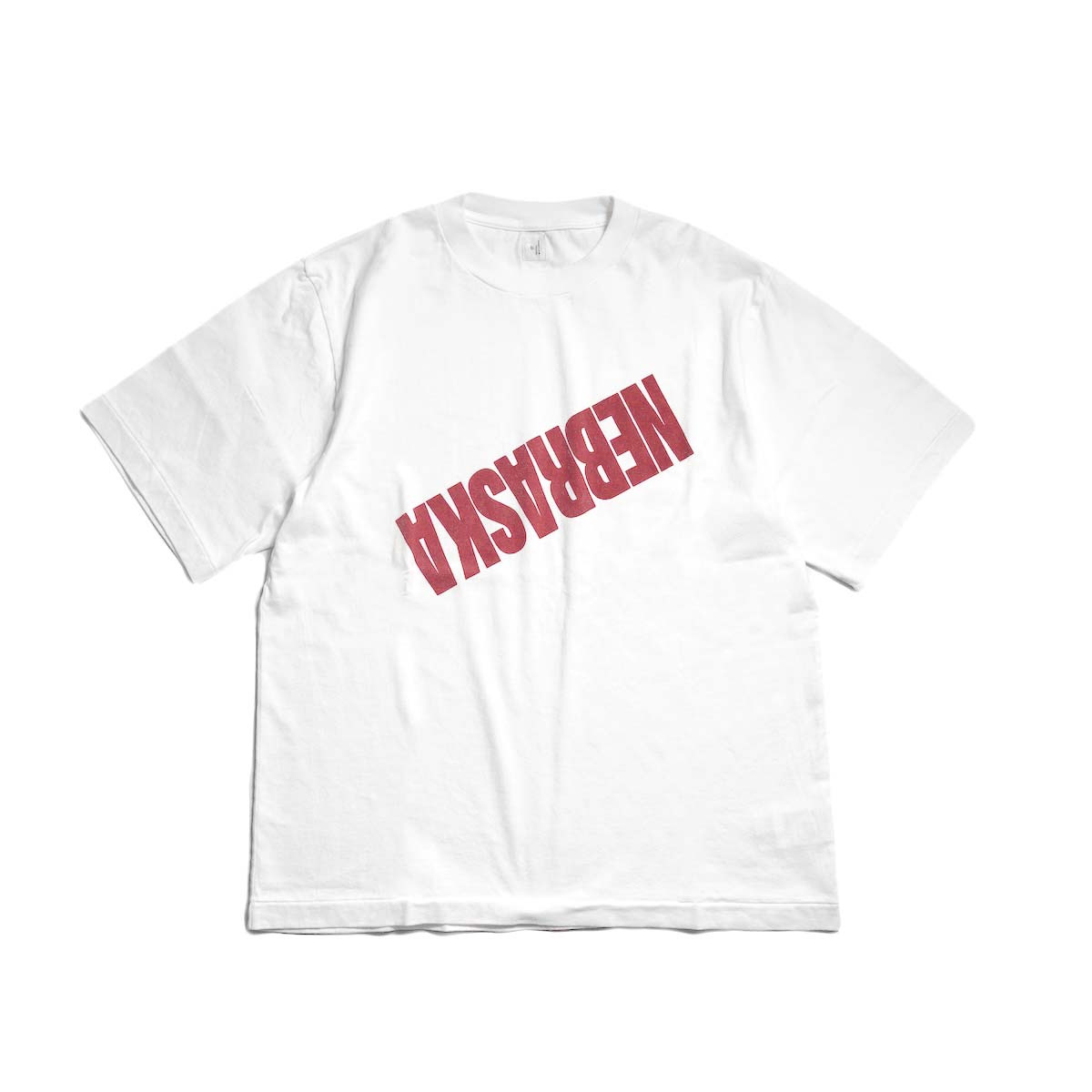 blurhms ROOTSTOCK/ NEBRASKA Print Tee STANDARD (White×Red-PT)