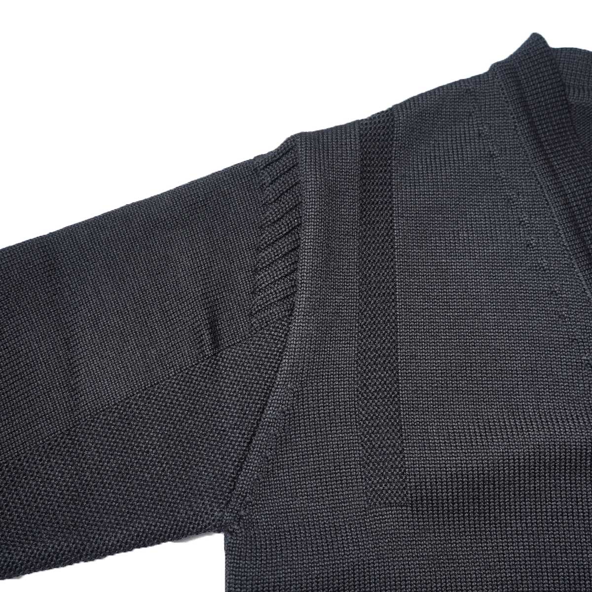 BRENA / PECHEUR-V-CAR (Black)ディティール