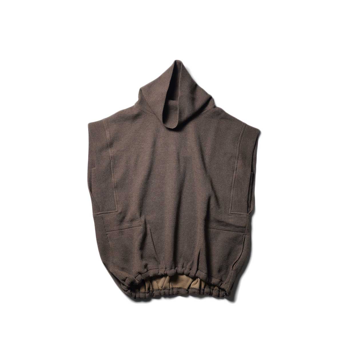 COGTHEBIGSMOKE / GISELE ROLLNECK GILET (Caramel)