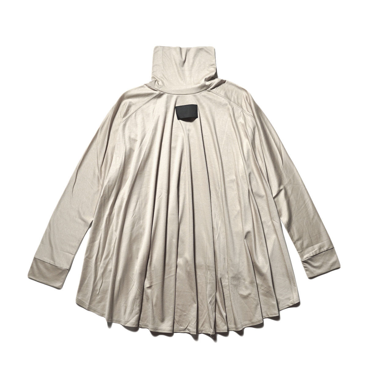 COGTHEBIGSMOKE / ELYSE FLAIR HIGH NECK TOP (Oyster) 背面