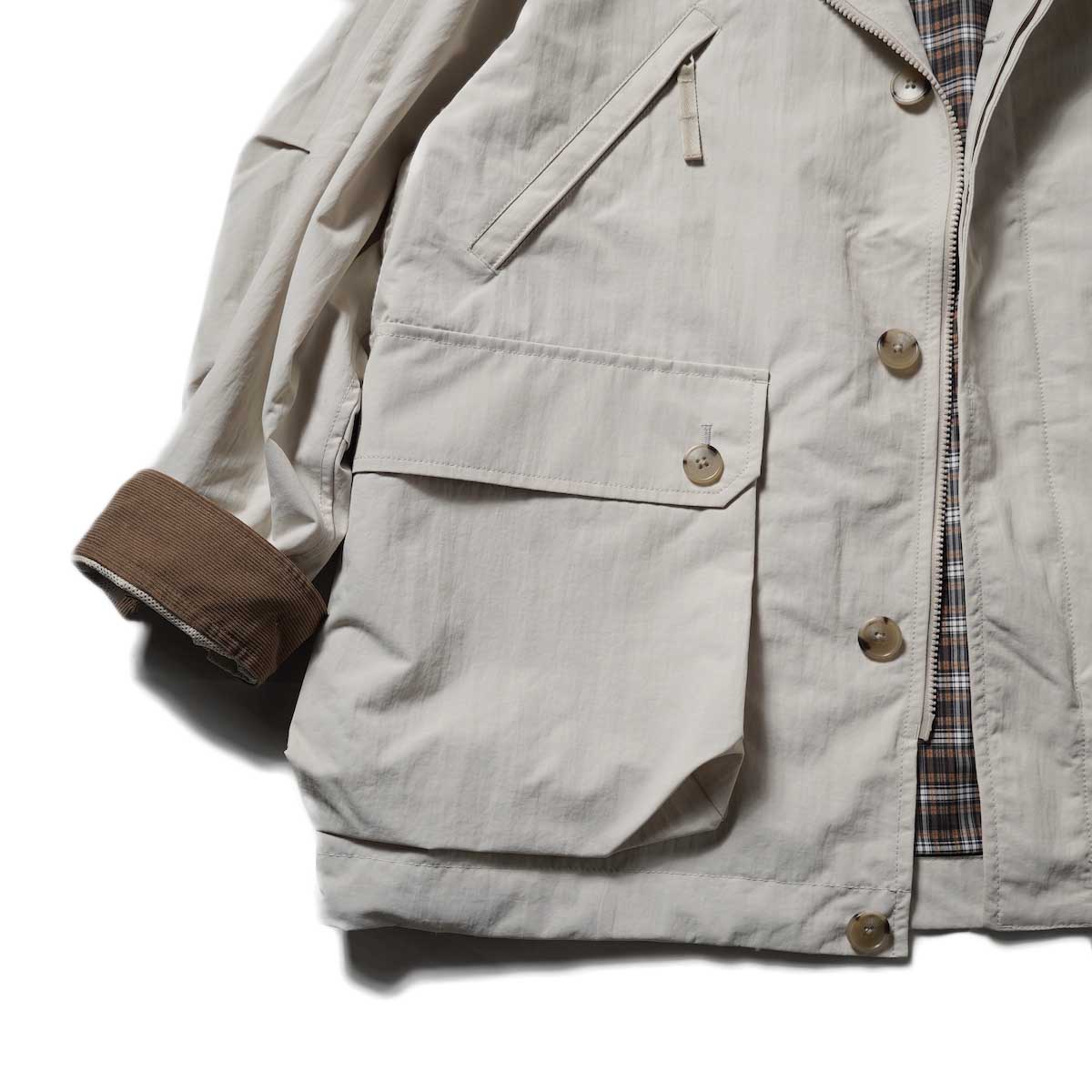 DAIWA PIER39 / Tech Field Jacket (Ecru)袖、裾