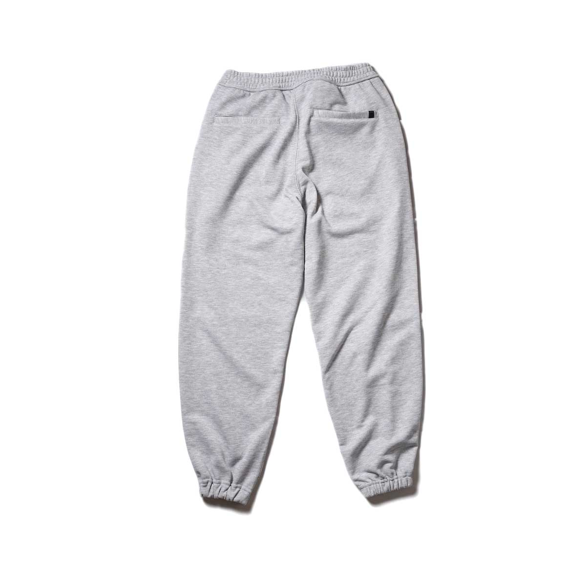 DAIWA PIER39 / Tech Sweat Pants (Gray)背面