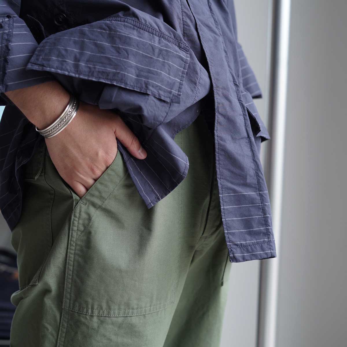 ENGINEERED GARMENTS / FATIGUE PANTS - Cotton Ripstop (Olive)生地感