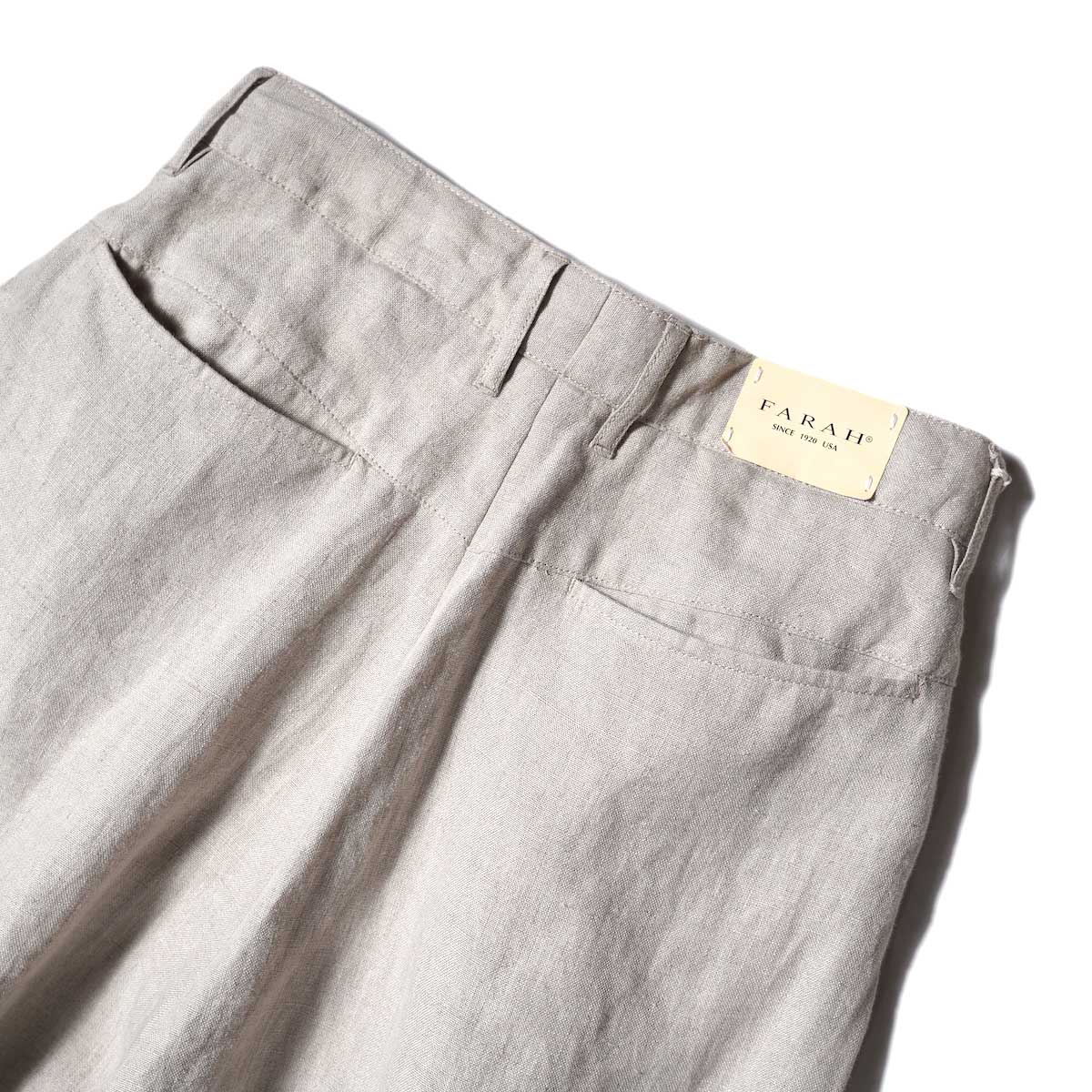 FARAH / One-tuck Wide Tapered Pants (Beige) ヒップポケット