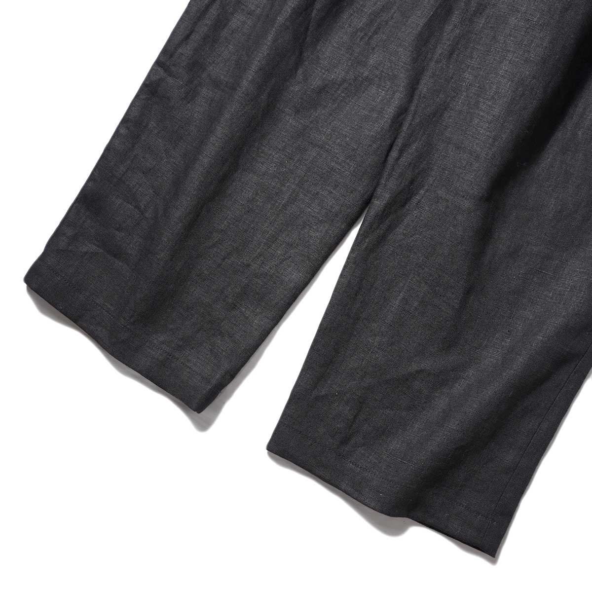 FARAH / One-tuck Wide Tapered Pants (Black) 裾