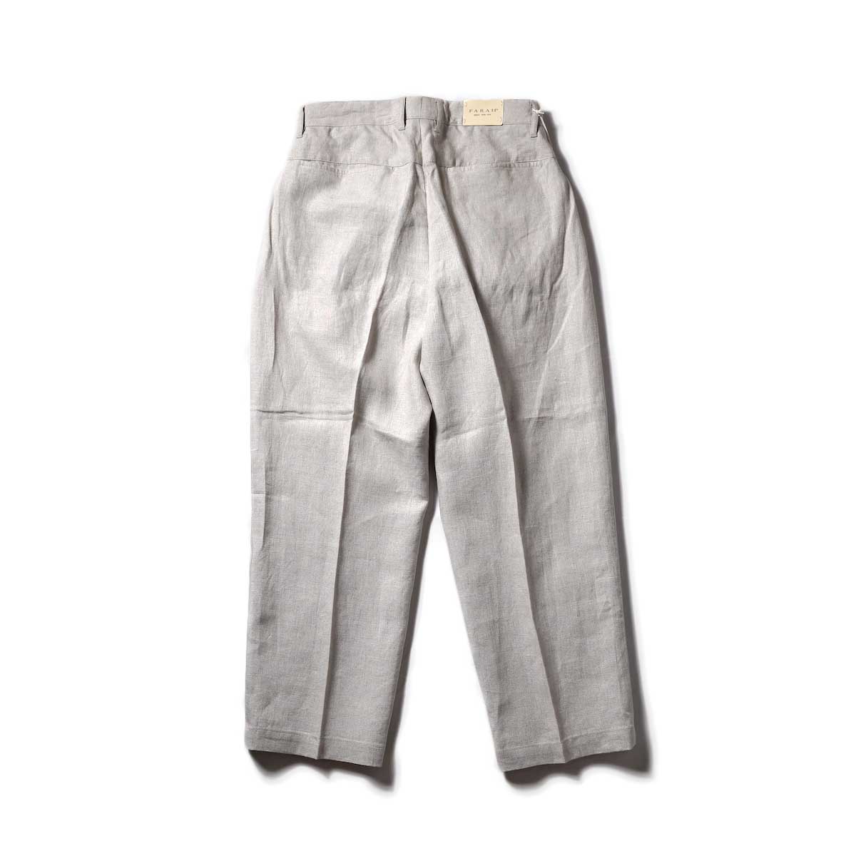 FARAH  / Two-tuck Wide Tapered Pants (Beige)背面