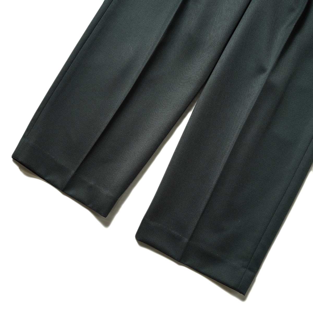 FARAH  / One-tuck Wide Pants (Dark Green) 裾