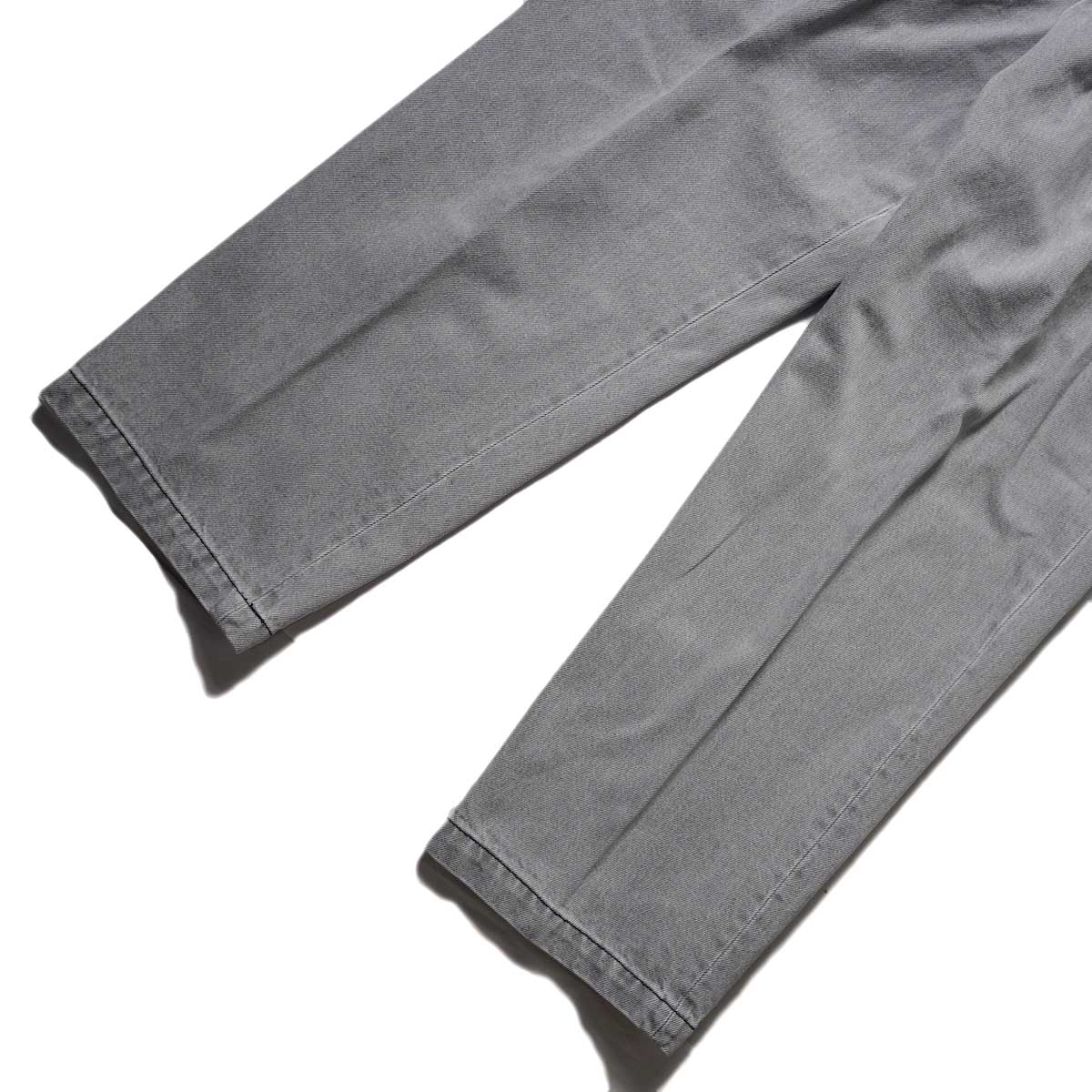 FARAH  / Two-tuck Wide Pants (Gray)裾