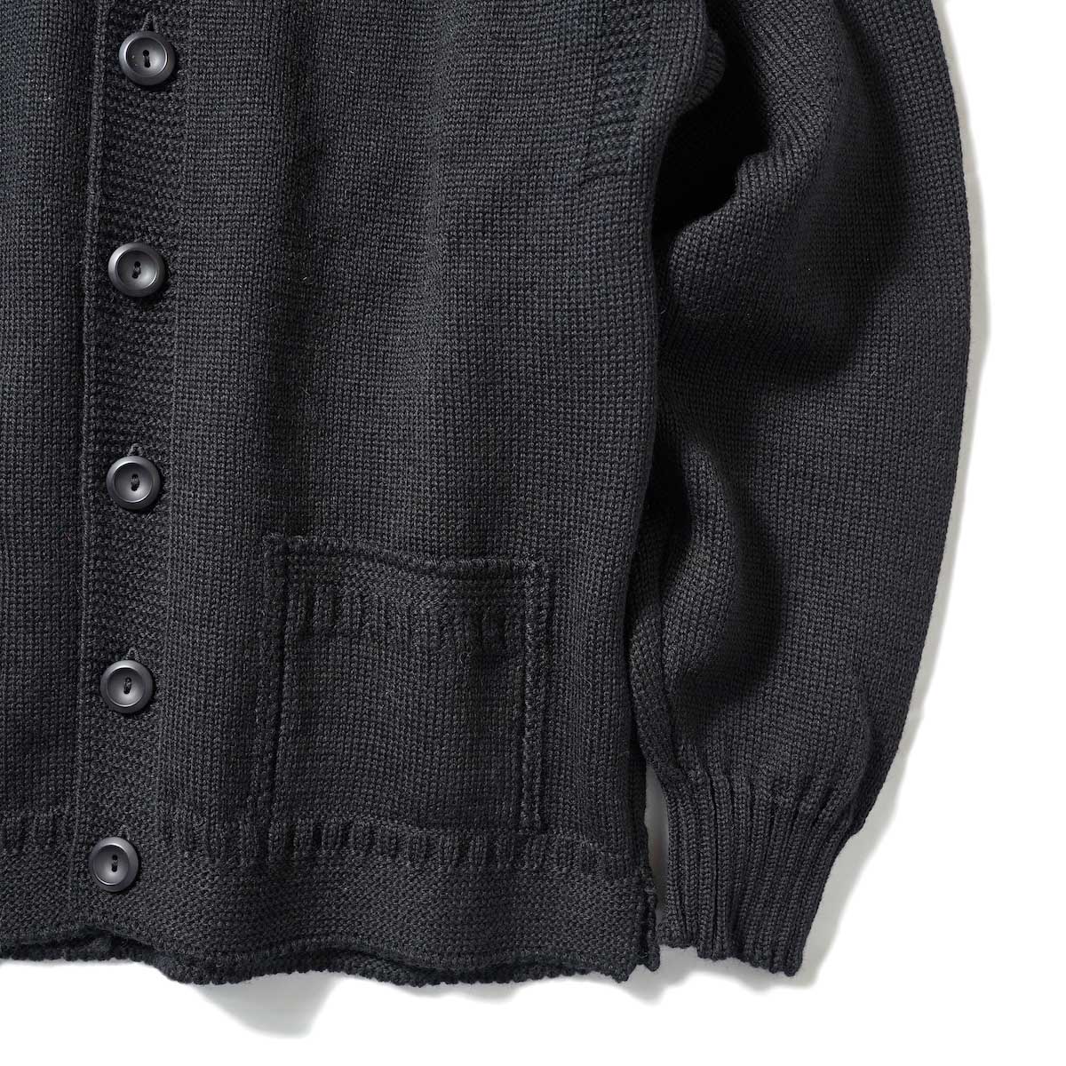 Guernsey Woollens / Bouet (Black)袖、裾