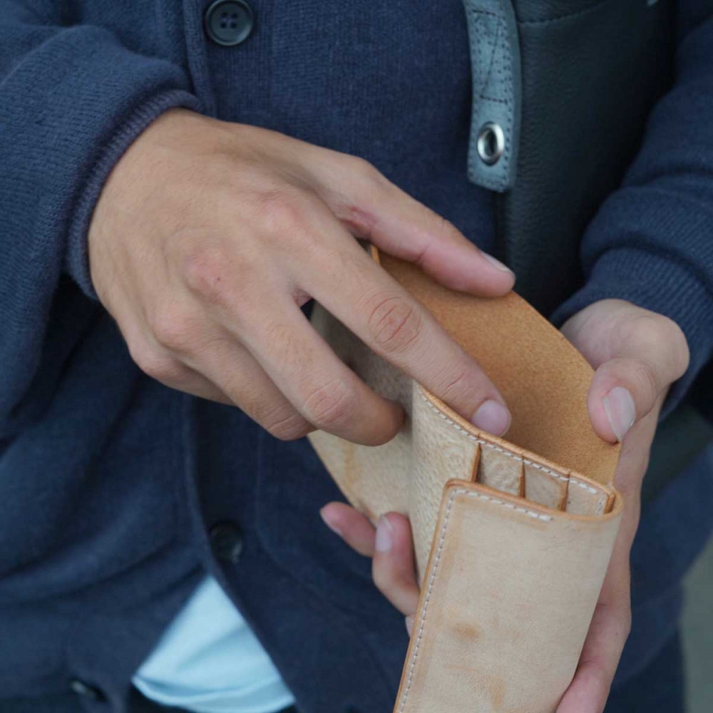 Hender Scheme / clasp wallet 使用イメージ2