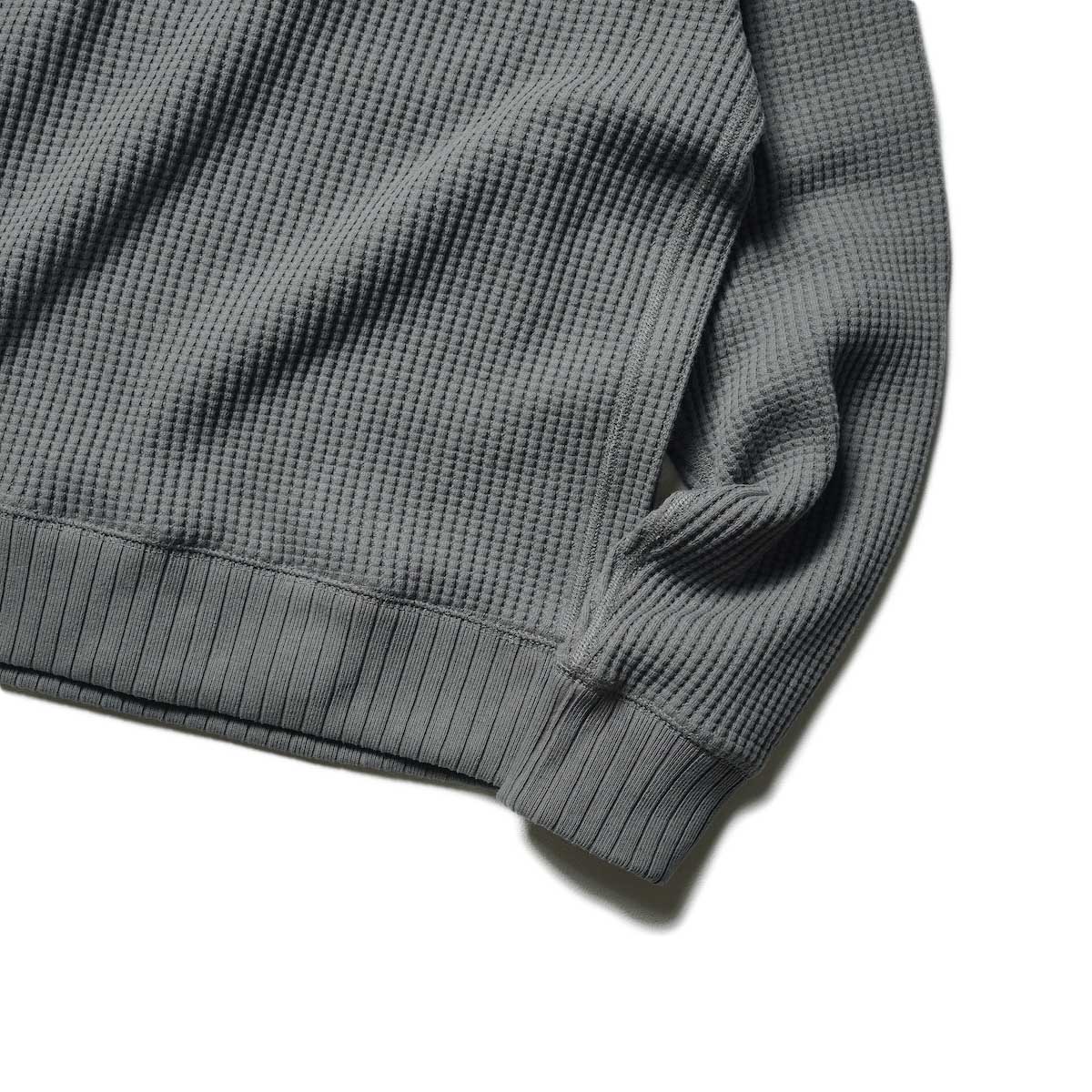 Jackman / Waffle Midneck (Iron Gray)袖、裾