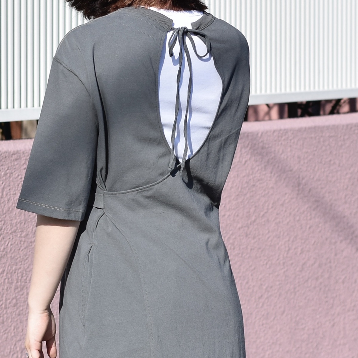 JANESMITH / BACK CACHECOEUR OP (Sage Green) 着用画像③