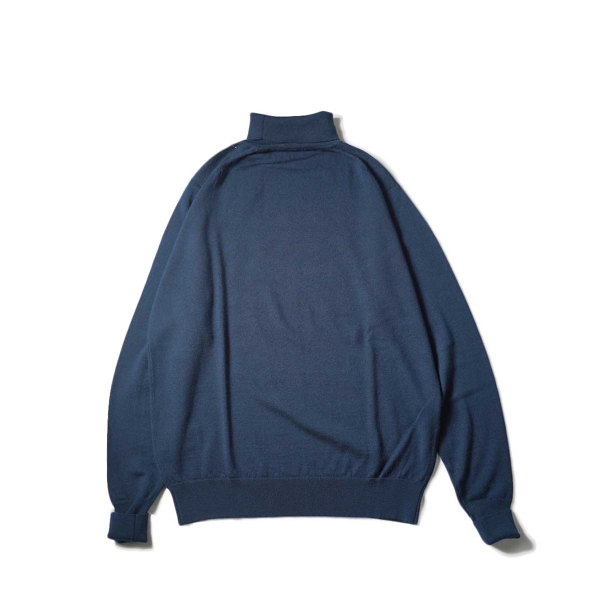JOHN SMEDLEY / A4588 PULLOVER RC LS (Orion Green)背面