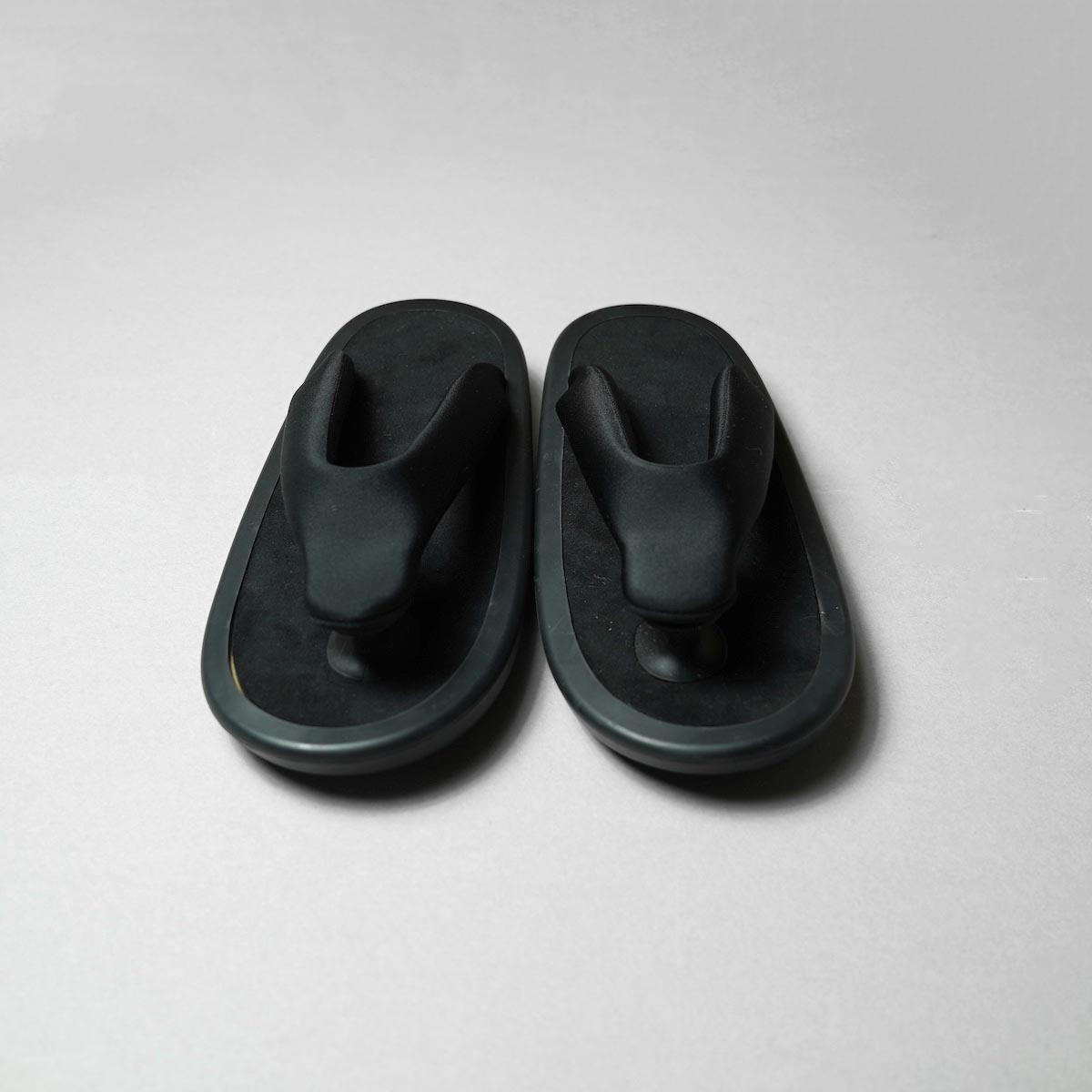 JOJO / Beach Sandal (ALL BLACK × ULTRA SUEDE)前