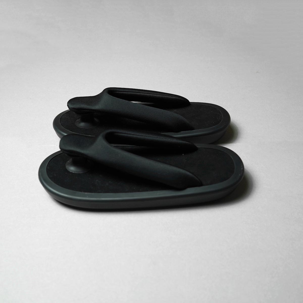 JOJO / Beach Sandal (ALL BLACK × ULTRA SUEDE) 横