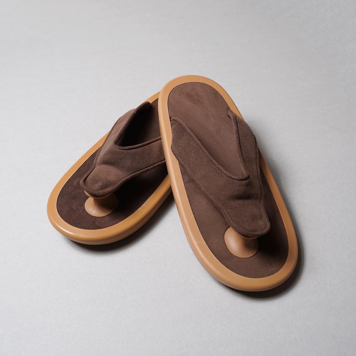 JOJO / Beach Sandal ( BROWN × ULTRA SUEDE) 正面