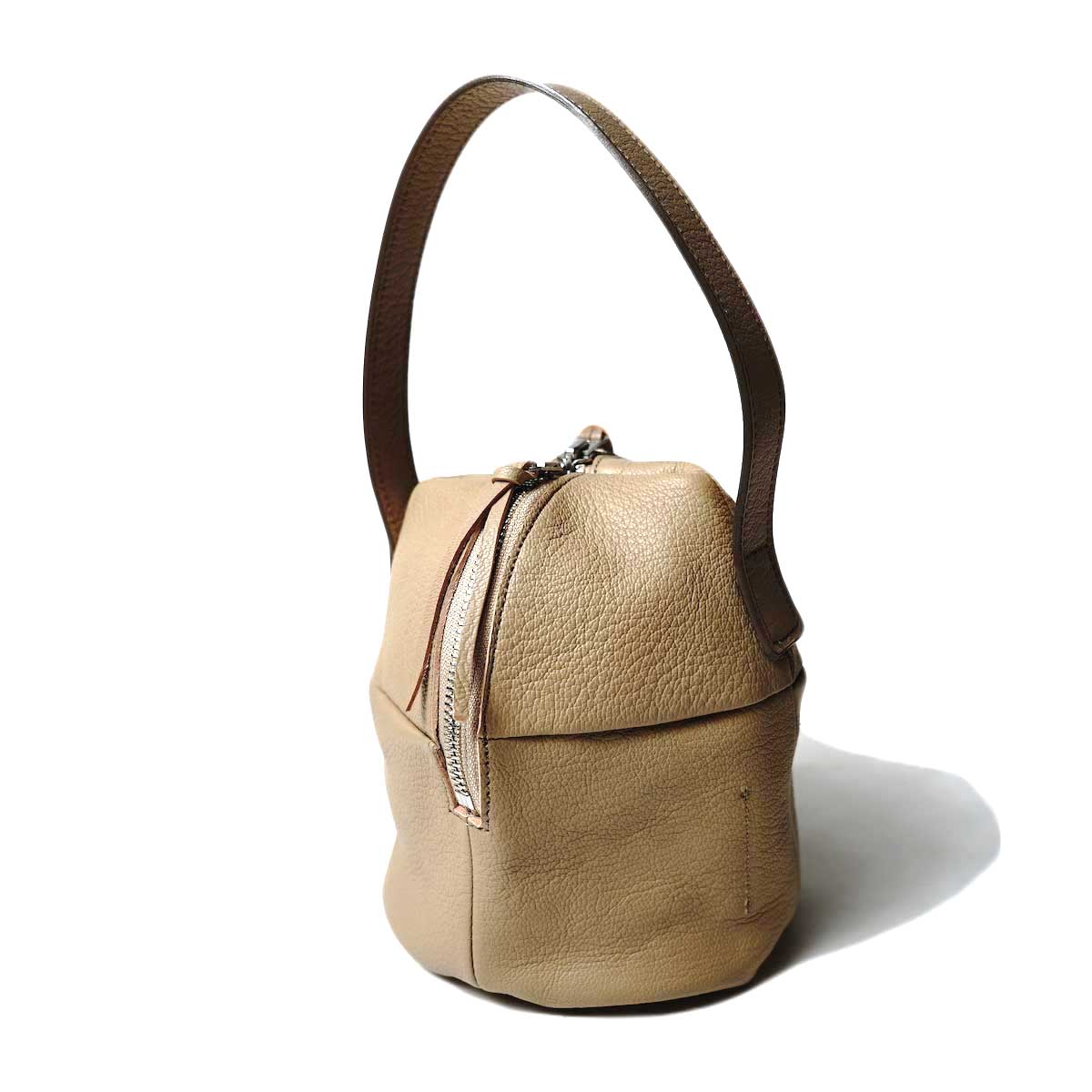 MYTHINKS / MY MINI DUFFLE BAG GOAT -Small- (Beige) 全体
