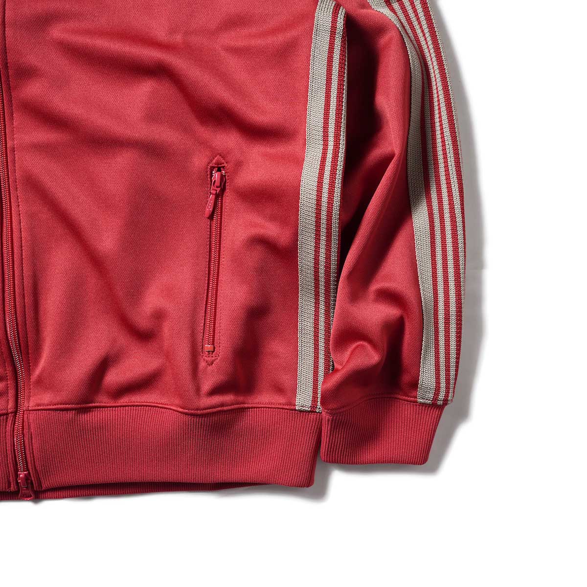 Needles / TRACK JACKET - POLY SMOOTH (Red)袖、裾