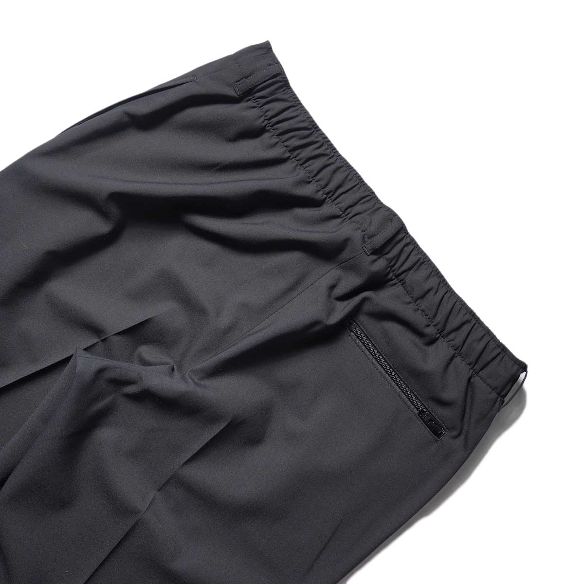 N.HOOLYWOOD / CP07-010 TAPERED EASY PANTS (Black)背面ポケット