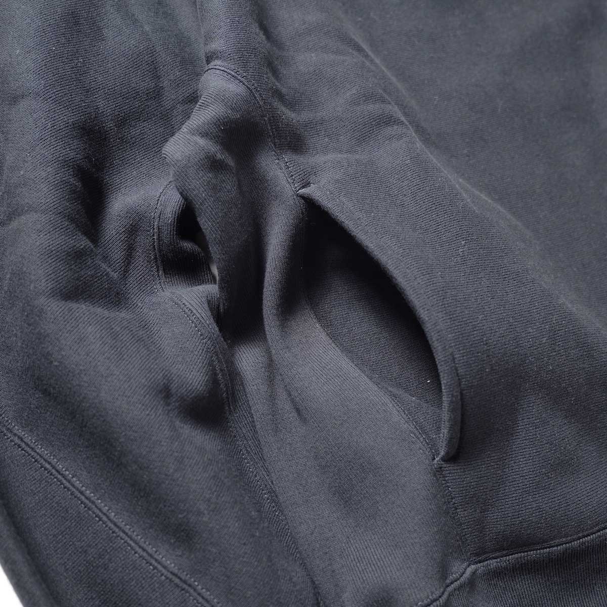 N.HOOLYWOOD / C8-X017 REVERSE WEAVE® CREWNECK SWEATSHIRT (Black)ポケット