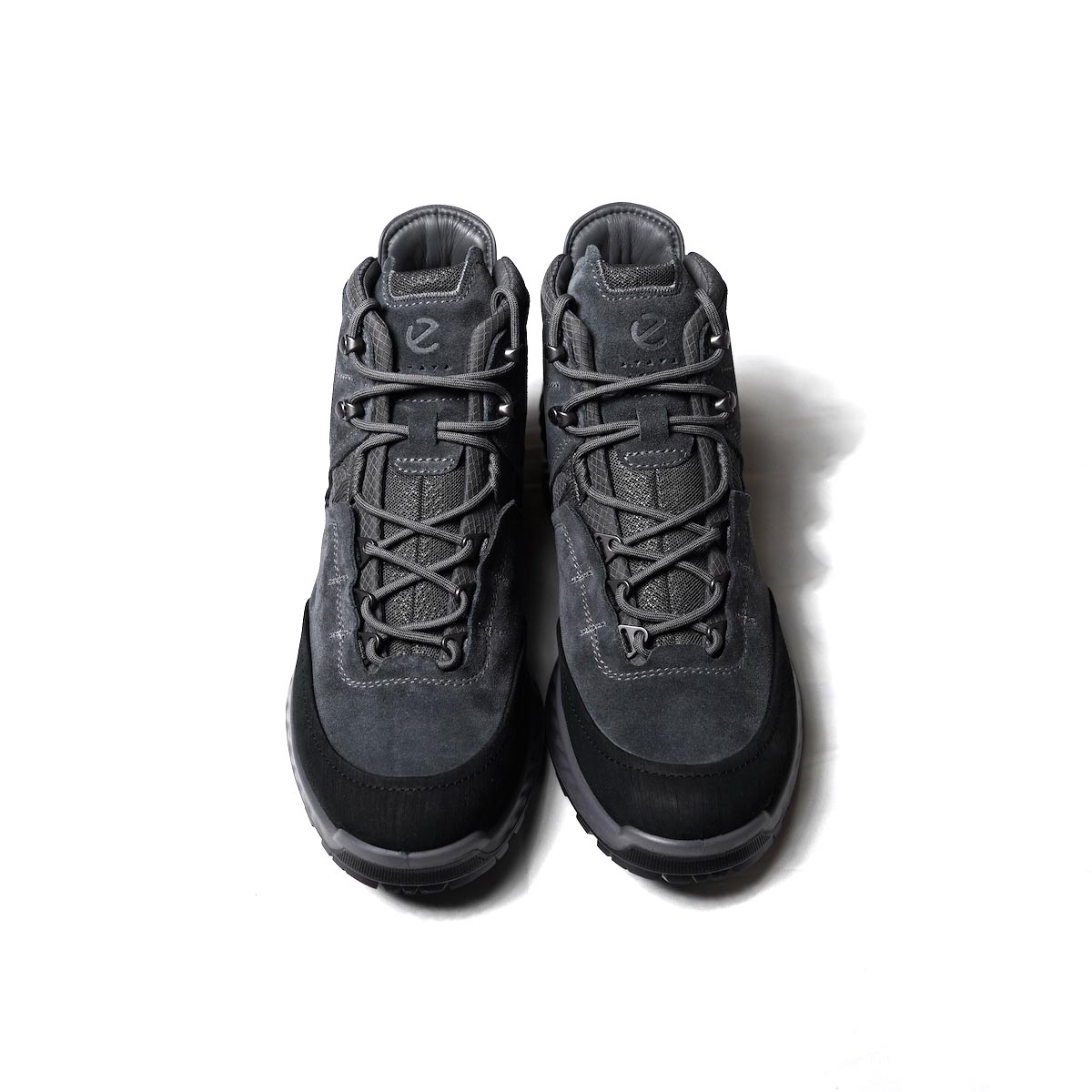 nonnative × ECCO / EXOHIKE WITH GORE-TEX® (Charcoal)正面から