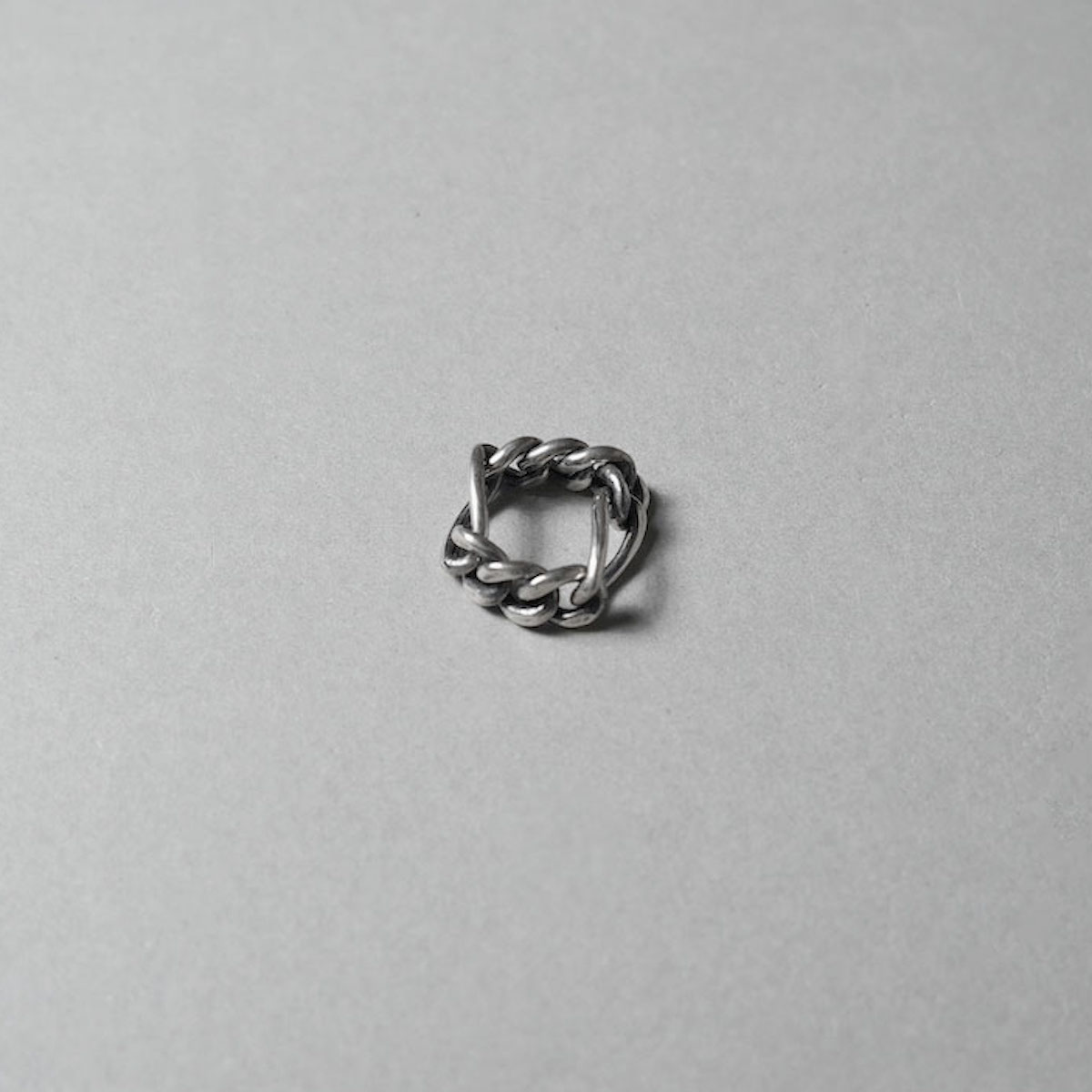 ON THE SUNNY SIDE OF THE STREET / Hollow Cutting Figaro Chain Ring(White silver)