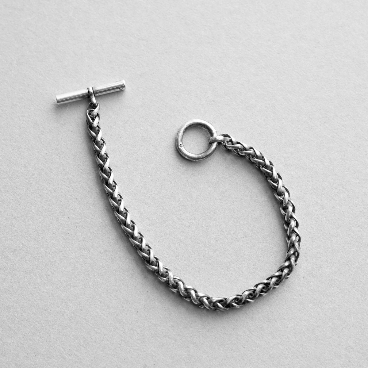 ON THE SUNNY SIDE OF THE STREET /  Triple Chain Bracelet (Silver)