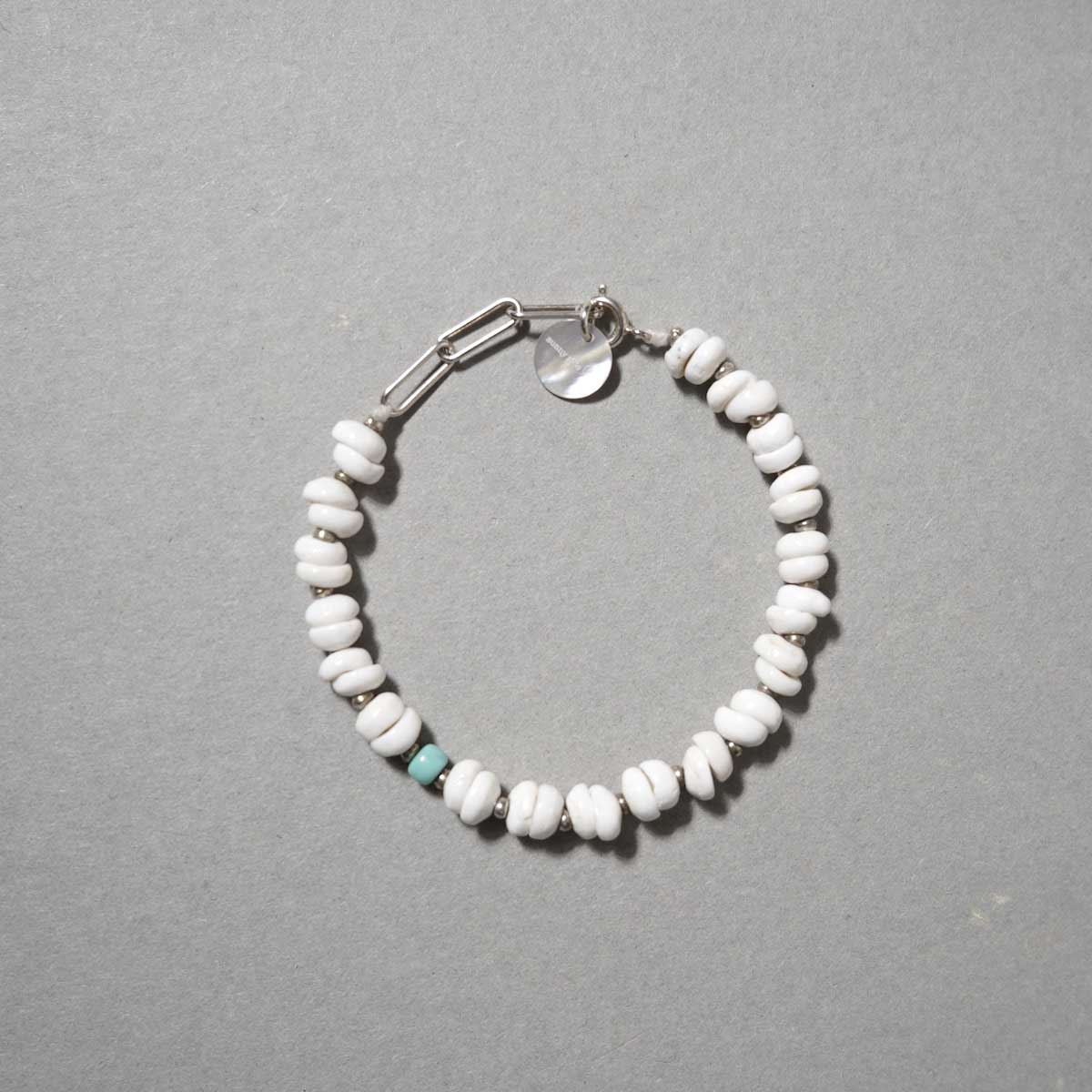on the sunny side of the street / Vintage Small Puka Shell Bracelet