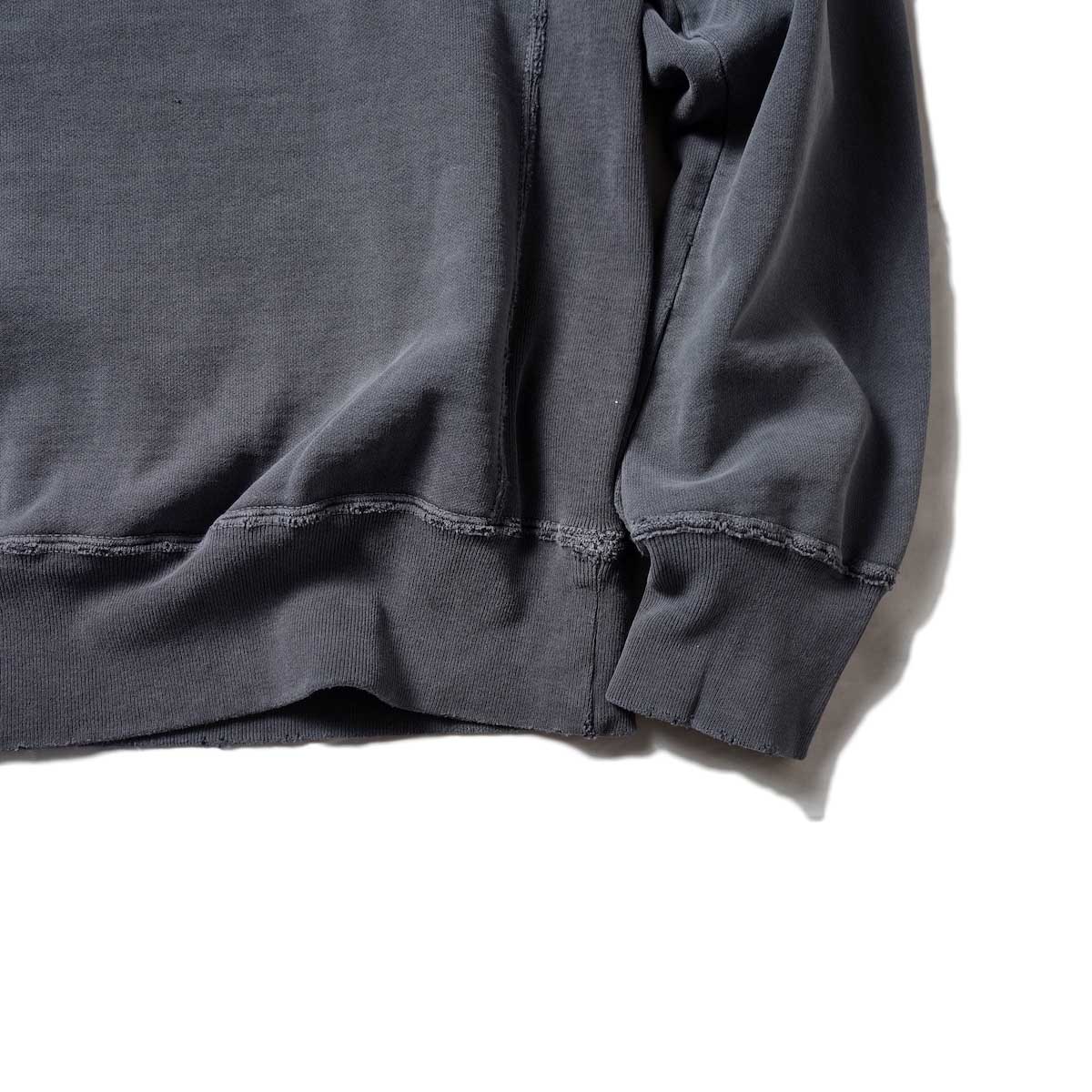 REMI RELIEF / HARD SP加工裏毛クルー (Black)裾、袖