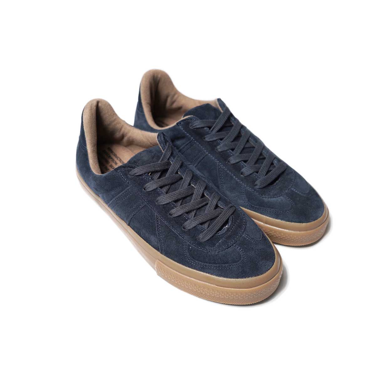 REPRODUCTION OF FOUND / GERMAN MILITARY TRAINER (Dark Navy Suede)正面