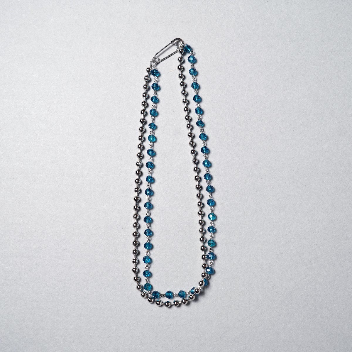 The Soloist / sa.0025AW22 single glass beads with ball chain neck lace. (Blue)