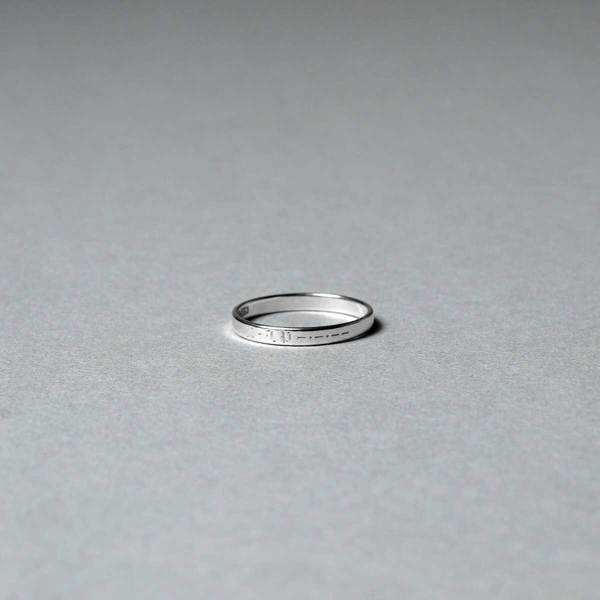 The Soloist / sa.0028AW21 morse code band ring. (HELP!)