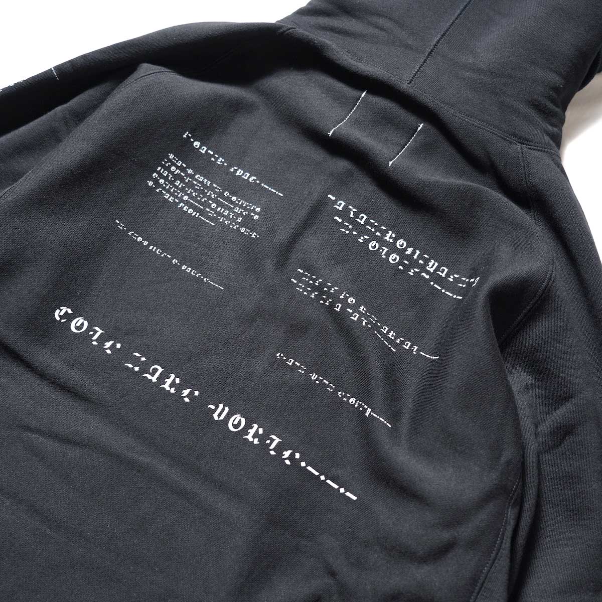 The Soloist / sc.0021AW22 geometric morse code hoodie. (Black)背面プリント