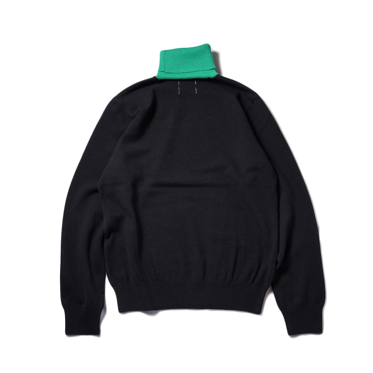 The Soloist / sk.0007AW22 turtle neck sweater. (Black×Green)背面
