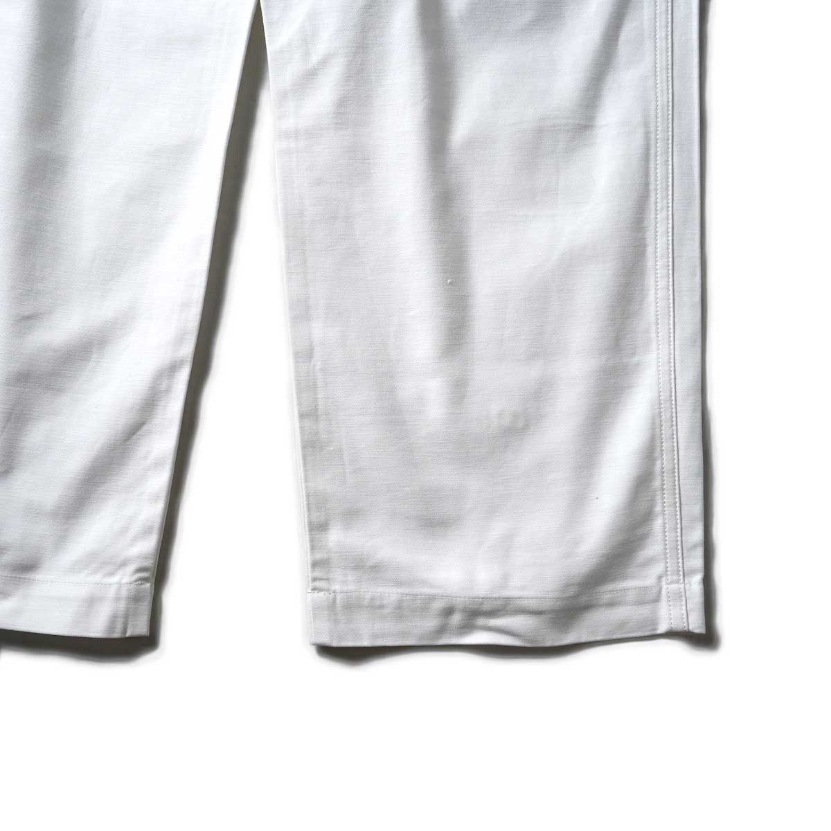 UNIVERSAL PRODUCTS / Gung Ho 1tuck Baker Pants (Ivory)裾