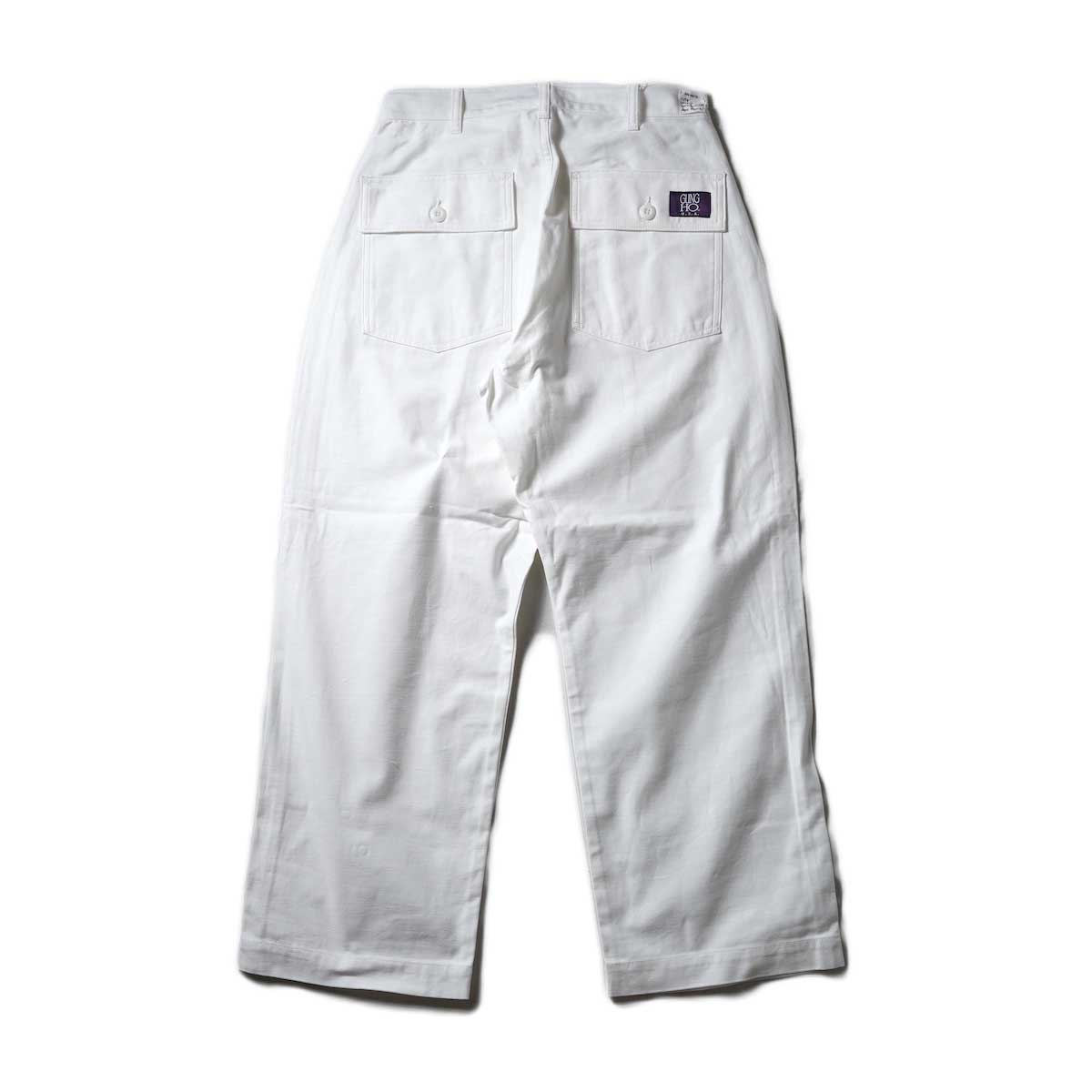 UNIVERSAL PRODUCTS / Gung Ho 1tuck Baker Pants (Ivory)背面