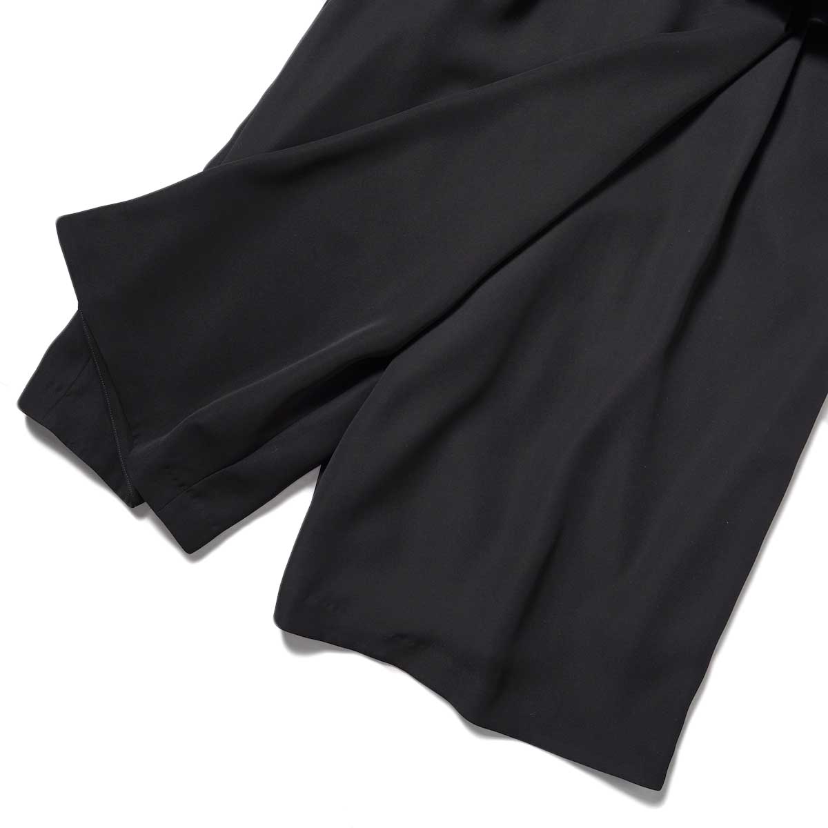 WHYTO. / Wrap Line Pants (Black) 裾