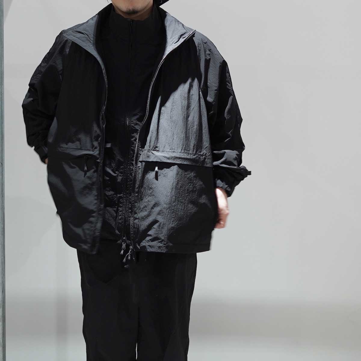 ファッションDAIWA PIER39 Tech Windbreaker Jacket M 黒